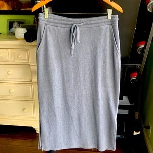 LOFT  gray heathered pull on midi skirt size M